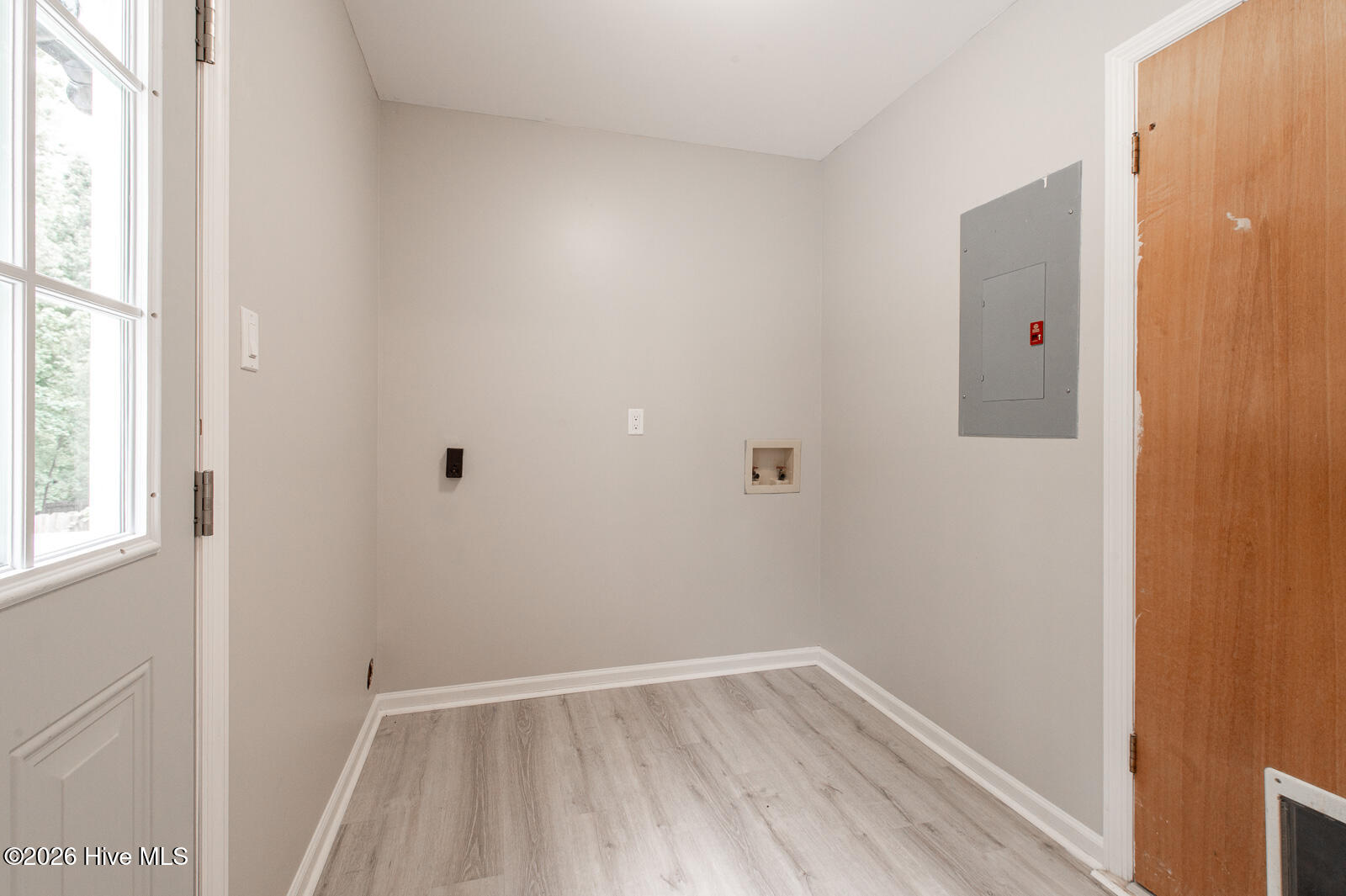 2650 Barclay Road Hephzibah, GA 30815 - Photo 19 of 34 Laundry Room!