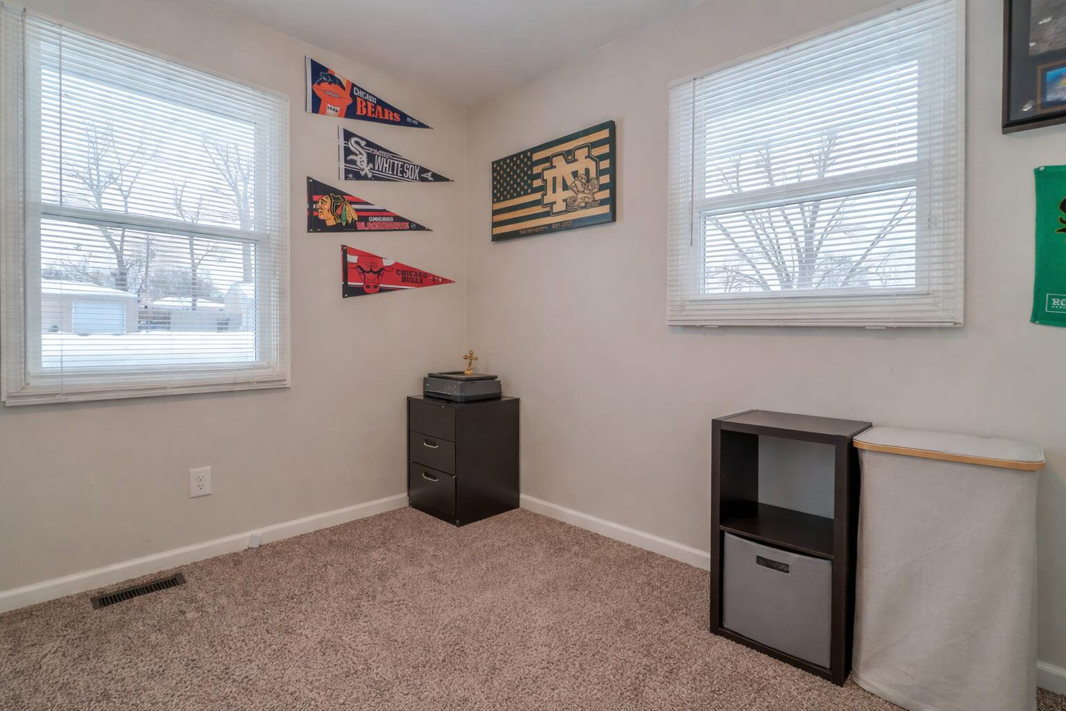 2934 Parker Street Portage, IN 46368 - Photo 14 of 16 a view of a livingroom with a workspace