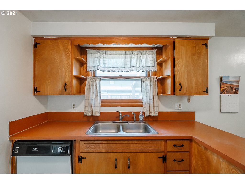 4398 Lone Oak Road Southeast Salem, OR 97302 - Photo 11 of 26 Gallery Image 11