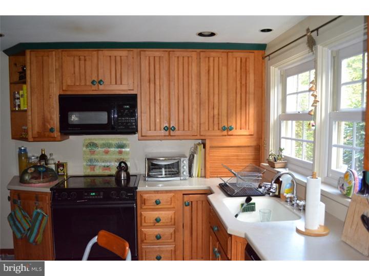 1002 Knapp Road North Wales, PA 19454 - Photo 7 of 22 Kitchen