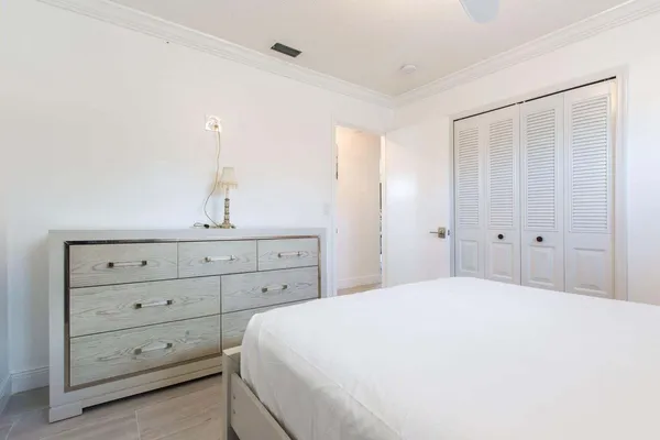 $4,000 | 343 Balsam Street, Palm Beach Gardens, FL 33410