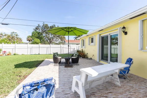 $4,000 | 343 Balsam Street, Palm Beach Gardens, FL 33410