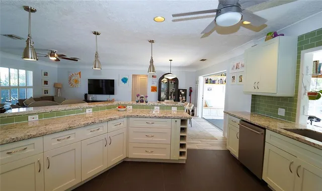 $6,400 | 930 Southwest 16th Street, Boca Raton, FL 33486