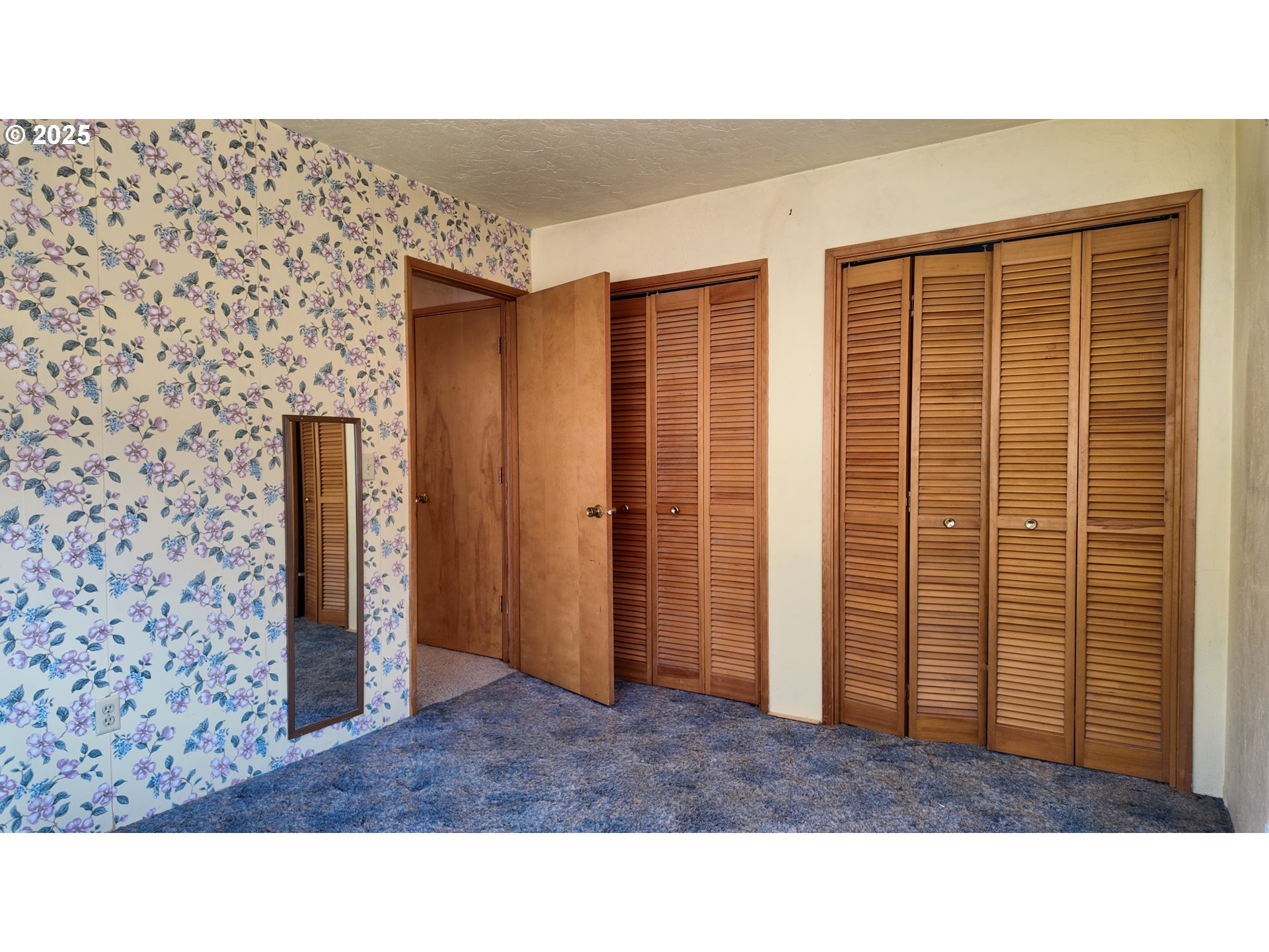 54146 Highway 31 Summer Lake, OR 97640 - Photo 19 of 34 a bathroom with a sink