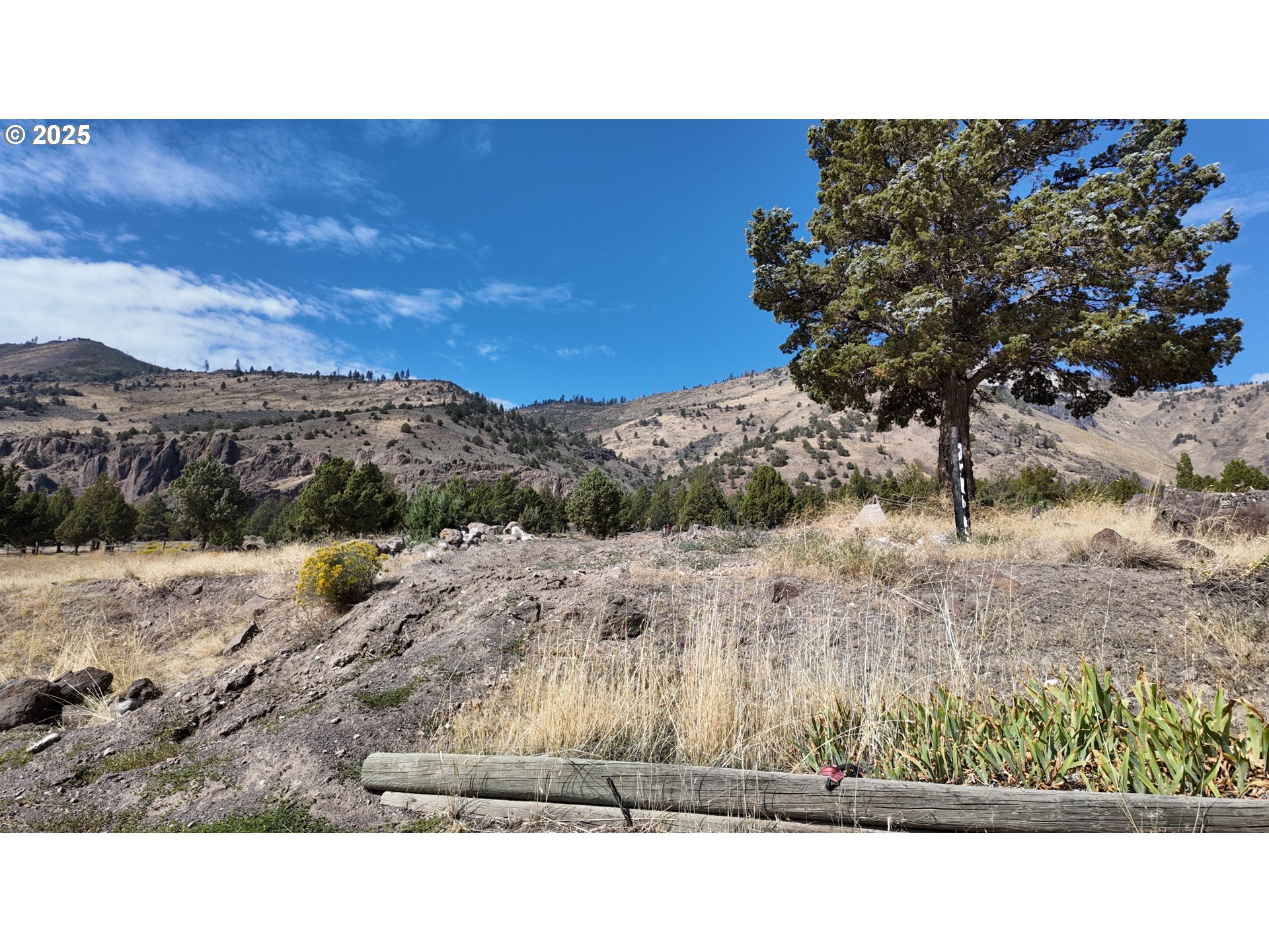 54146 Highway 31 Summer Lake, OR 97640 - Photo 4 of 34 a black and white photo of a house