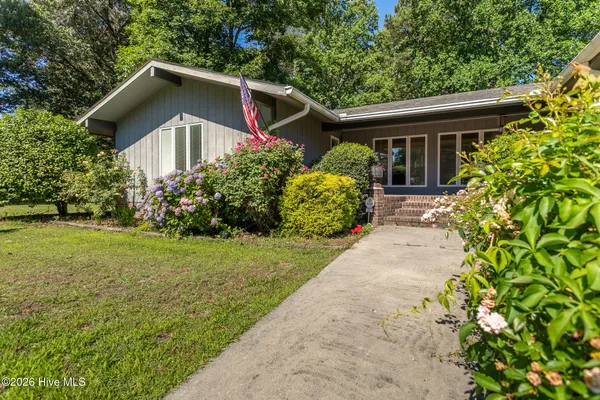 $399,900 | 311 Country Club Drive, Edenton, NC 27932