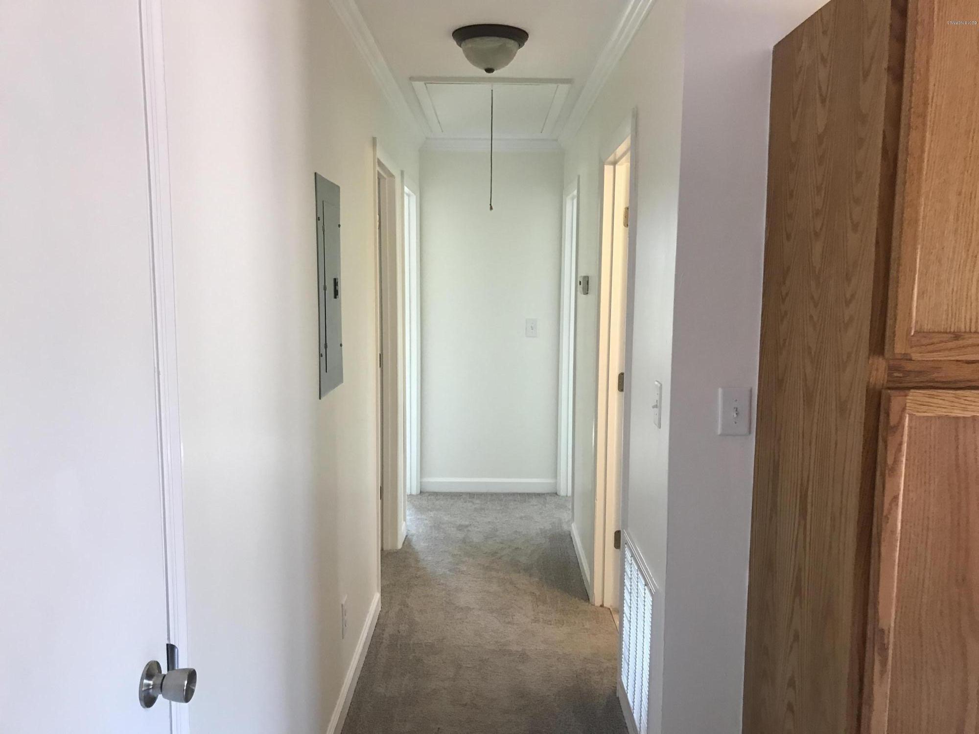 784 Sykes Road Kinston, NC 28504 - Photo 8 of 18 Hallway