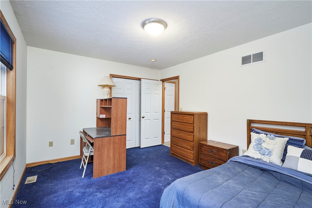 2558 Wright Road Akron, OH 44320 - Photo 15 of 22