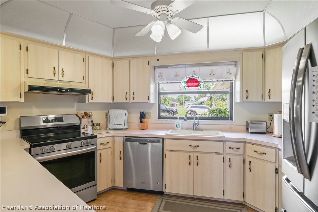 109 Citrus Road Northeast Lake Placid, FL 33852 - Photo 15 of 28
