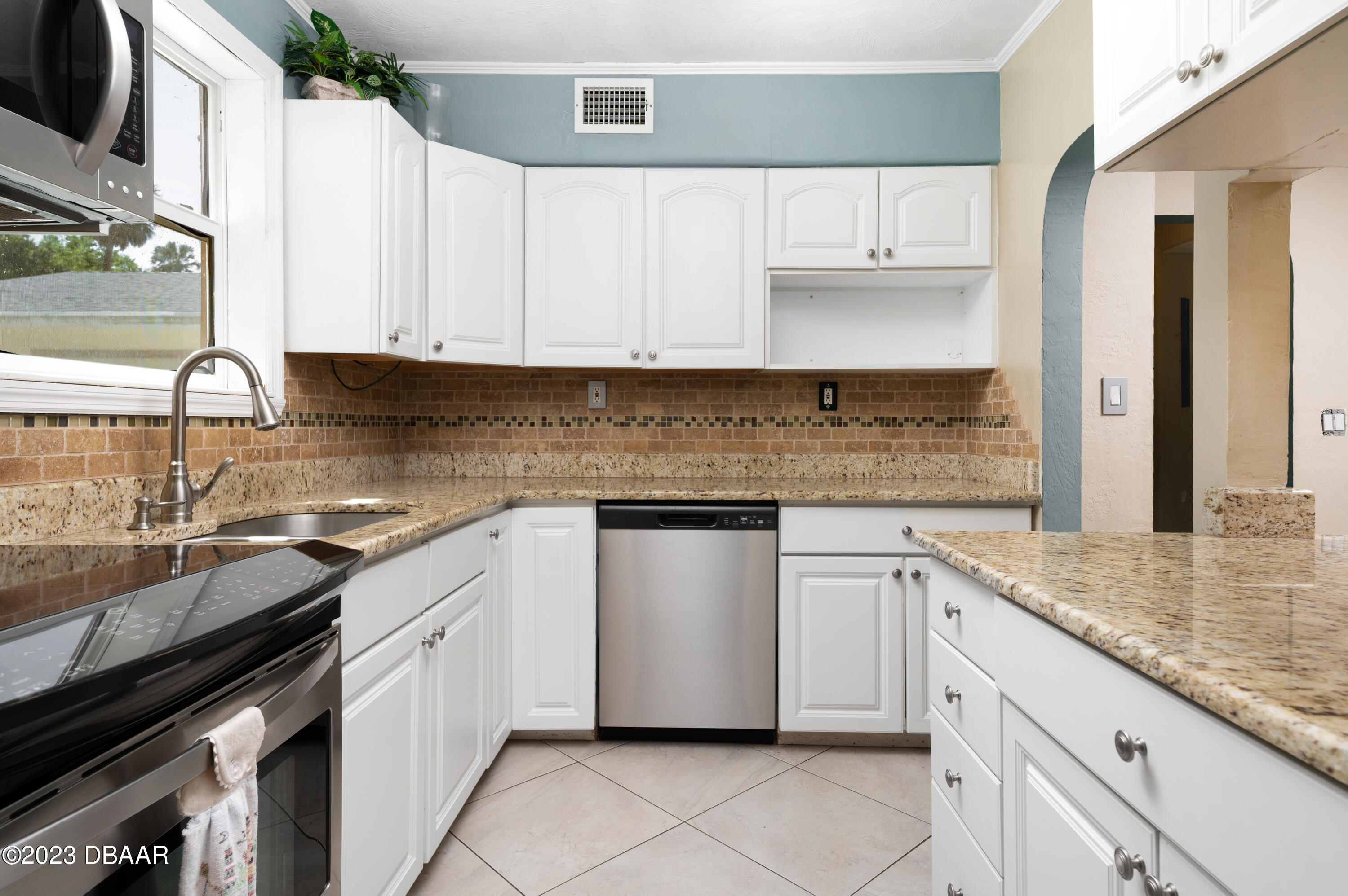 420 South Beach Street Ormond Beach, FL 32174 - Photo 16 of 58 5.4