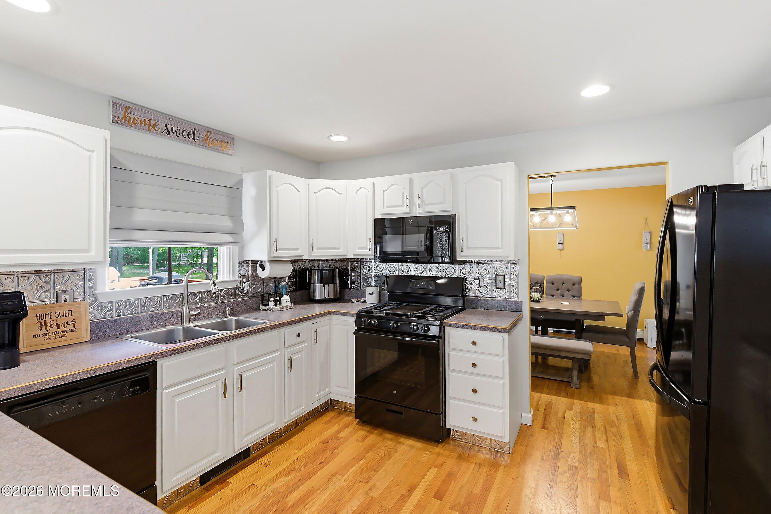 247 Toms River Road Jackson, NJ 08527 - Photo 14 of 37 10-Kitchen 1a