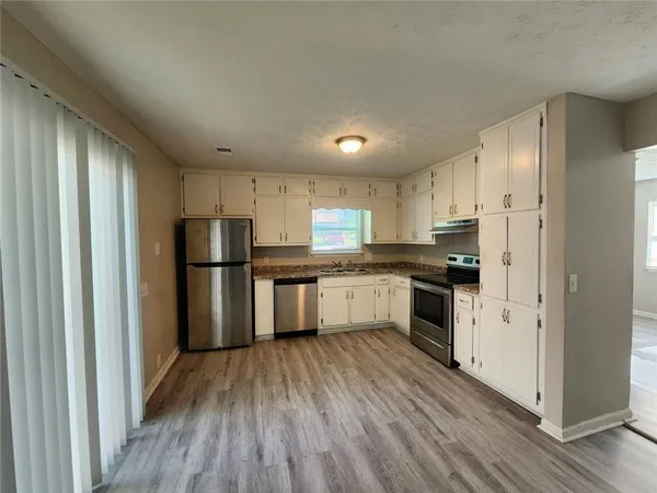 $1,350 | 1653 Pinedale Circle Northwest, Conyers, GA 30012