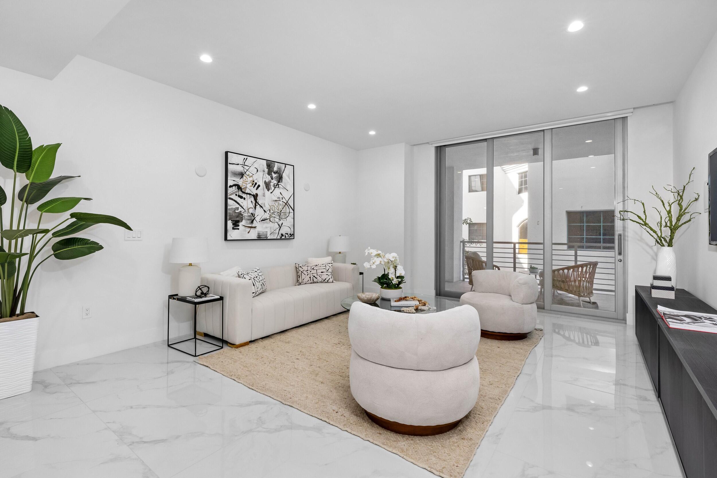 495 East Royal Palm Road, Unit 201 Boca Raton, FL 33432 - Photo 26 of 43 Family Room
