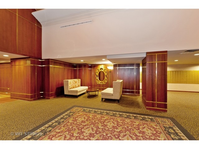 910 South Michigan Avenue, Unit 618 Chicago, IL 60605 - Photo 2 of 20