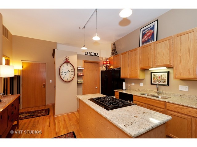 910 South Michigan Avenue, Unit 618 Chicago, IL 60605 - Photo 6 of 20