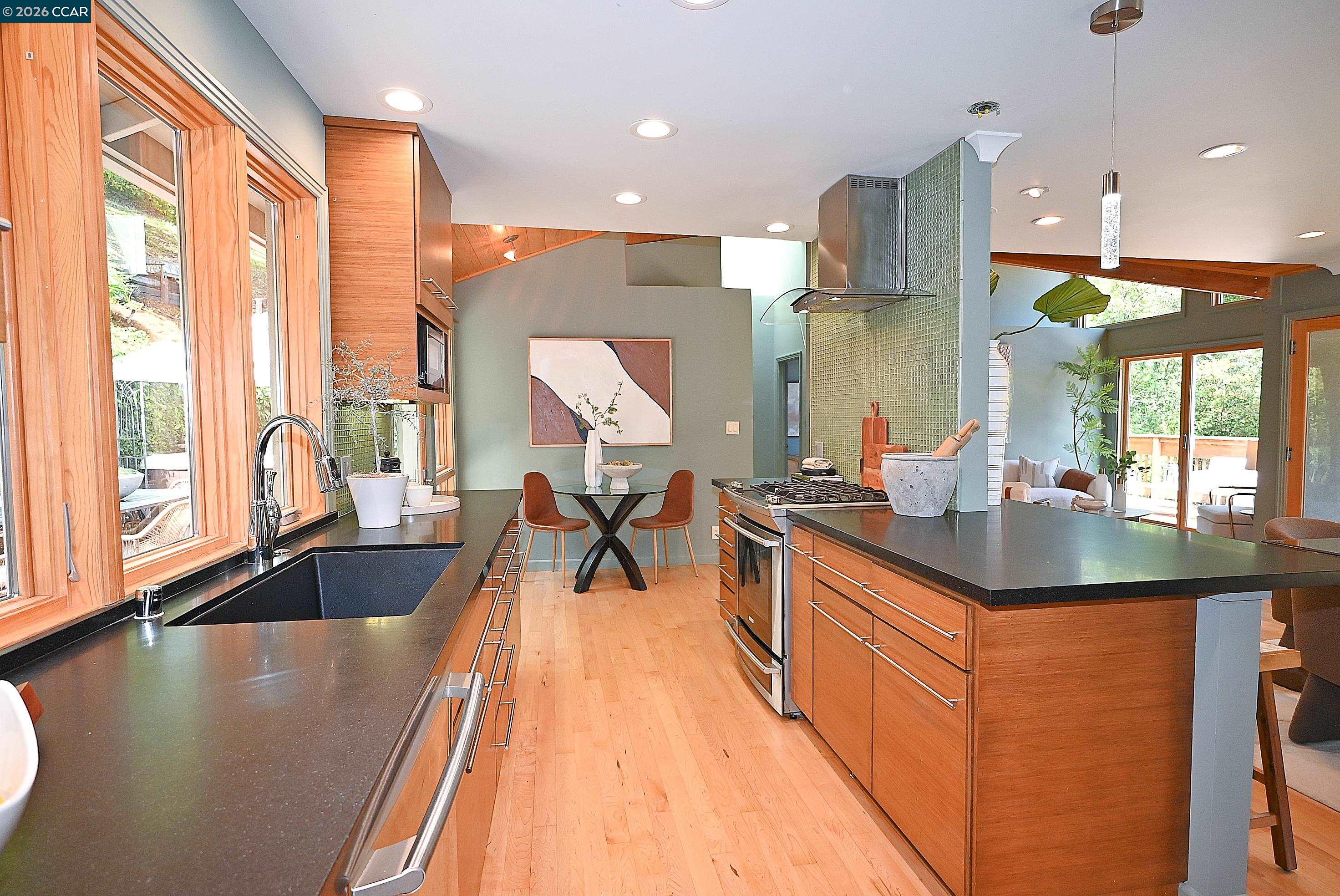 817 Mariposa Road Lafayette, CA 94549 - Photo 11 of 70