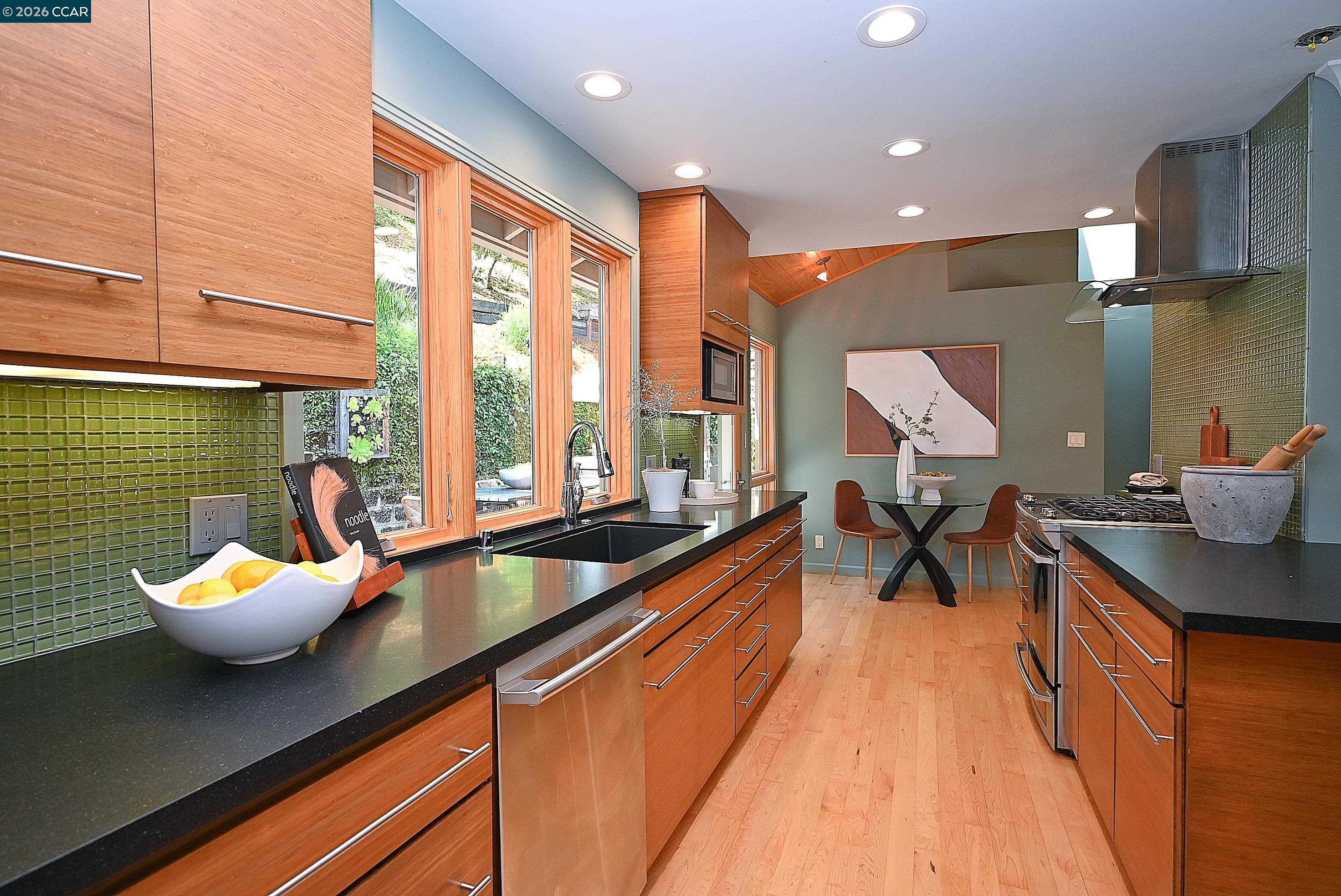 817 Mariposa Road Lafayette, CA 94549 - Photo 12 of 70