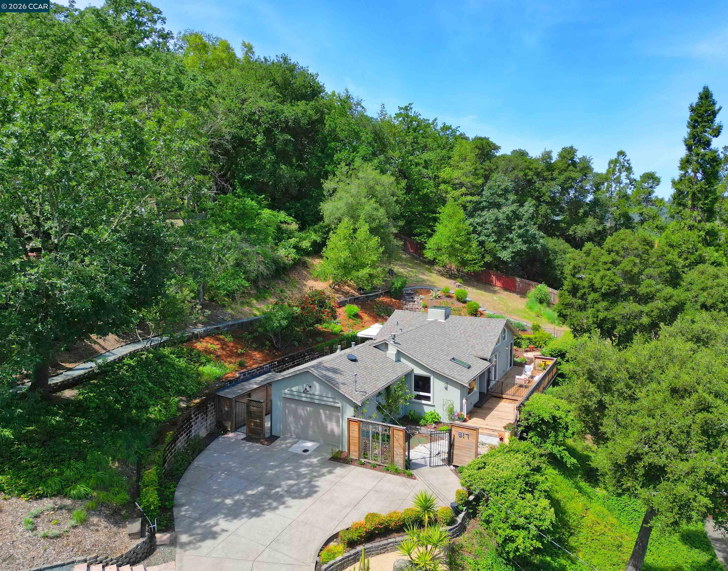 817 Mariposa Road Lafayette, CA 94549 - Photo 3 of 70