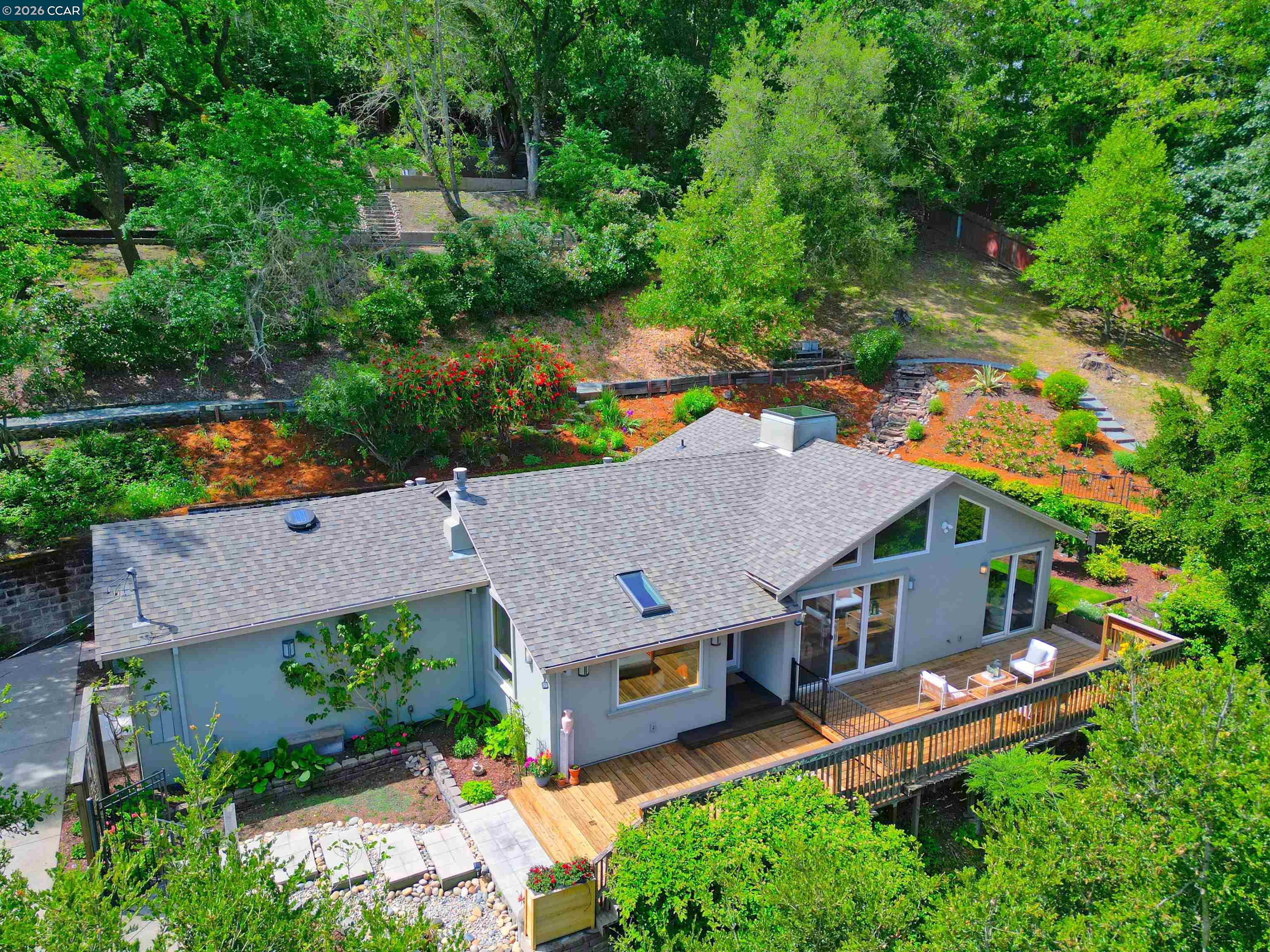 817 Mariposa Road Lafayette, CA 94549 - Photo 32 of 70