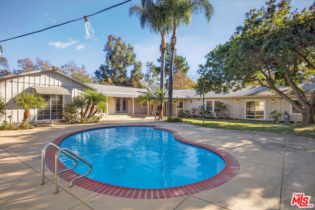 914 El Paseo Road Ojai, CA 93023 - Photo 2 of 11