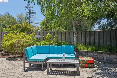 $1,795,000 | 5842 Highwood Road, Castro Valley, CA 94552