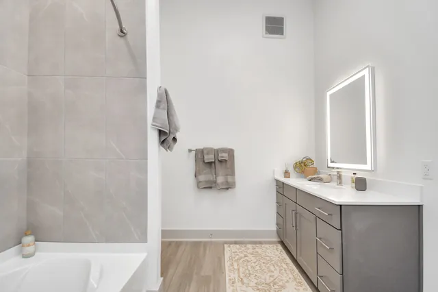 $2,480 | 1617 Enid Street, Unit 281, Houston, TX 77009