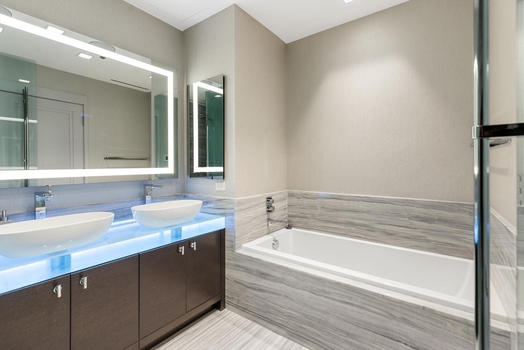 1 Dalton Street, Unit 3801 Boston, MA 02115 - Photo 20 of 38