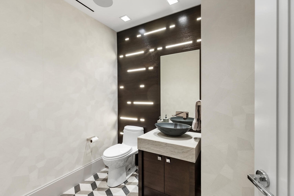 1 Dalton Street, Unit 3801 Boston, MA 02115 - Photo 27 of 38