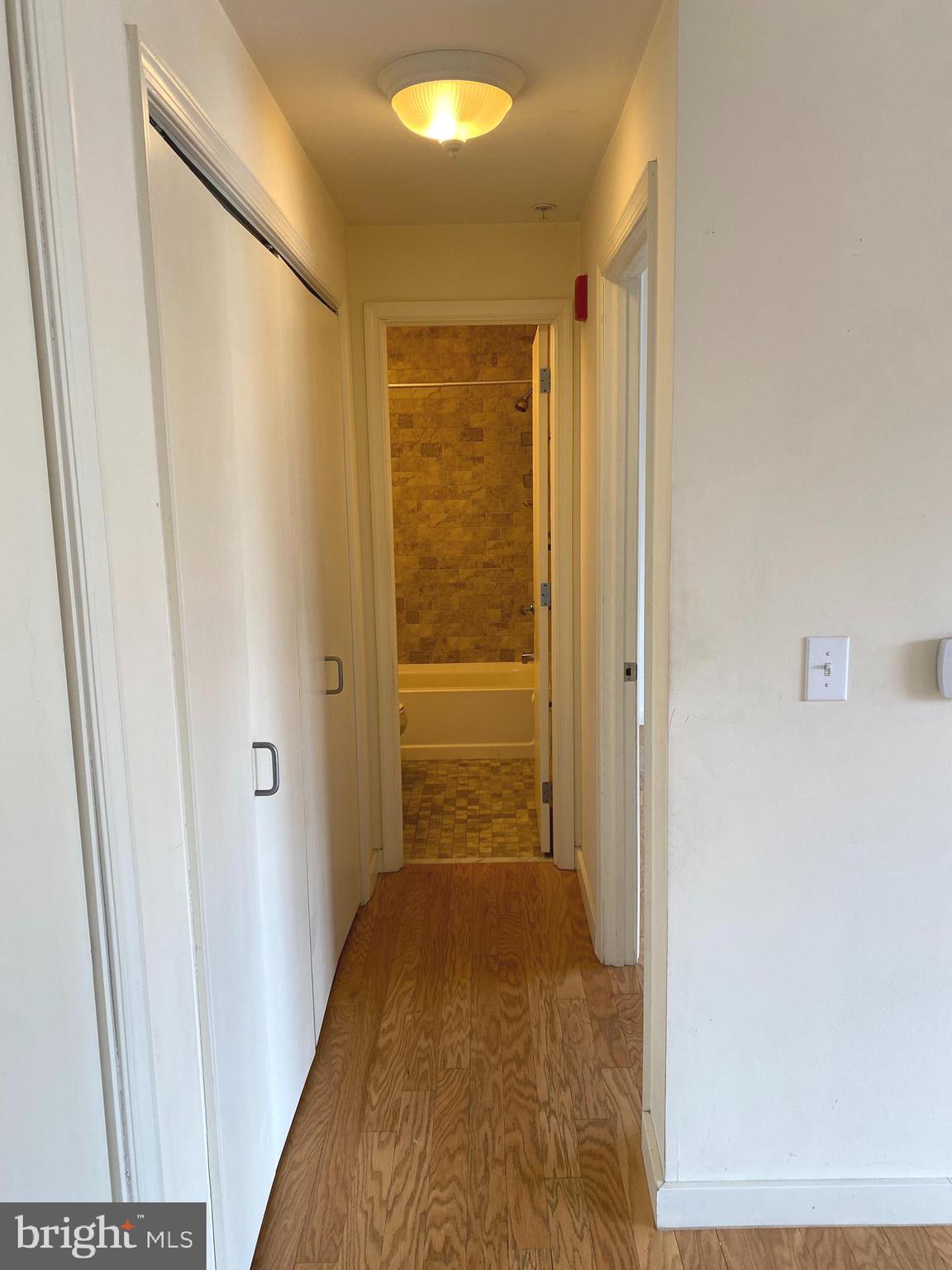 1600 Church Road, Unit B114 Wyncote, PA 19095 - Photo 12 of 22 Hallway