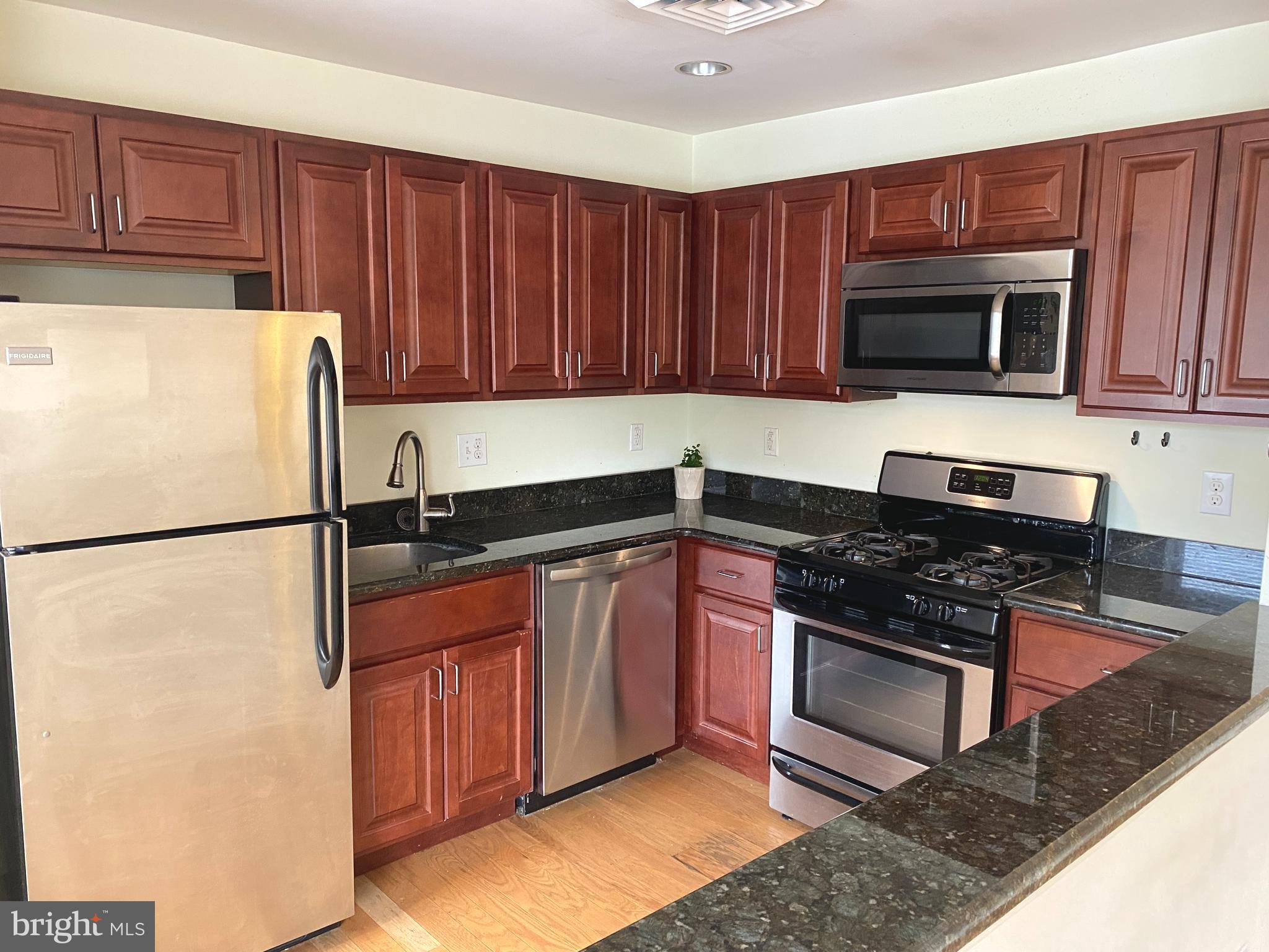 1600 Church Road, Unit B114 Wyncote, PA 19095 - Photo 3 of 22 Kitchen