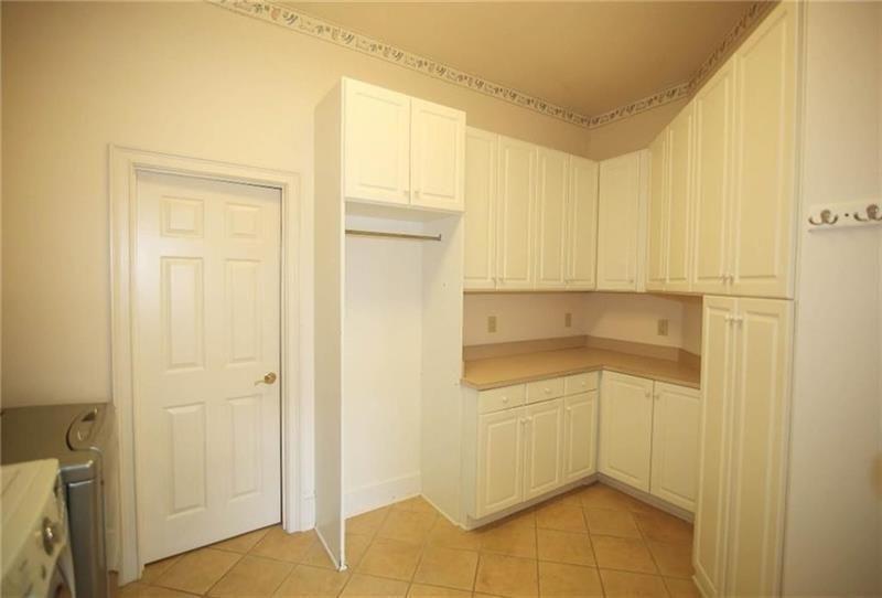 2737 Tarva Place Duluth, GA 30097 - Photo 9 of 33 a view of walk in closet with window