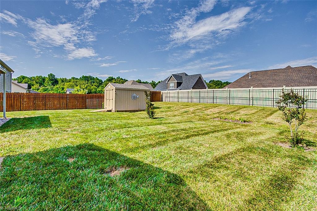 104 Radiant Path Trinity, NC 27370 - Photo 4 of 38
