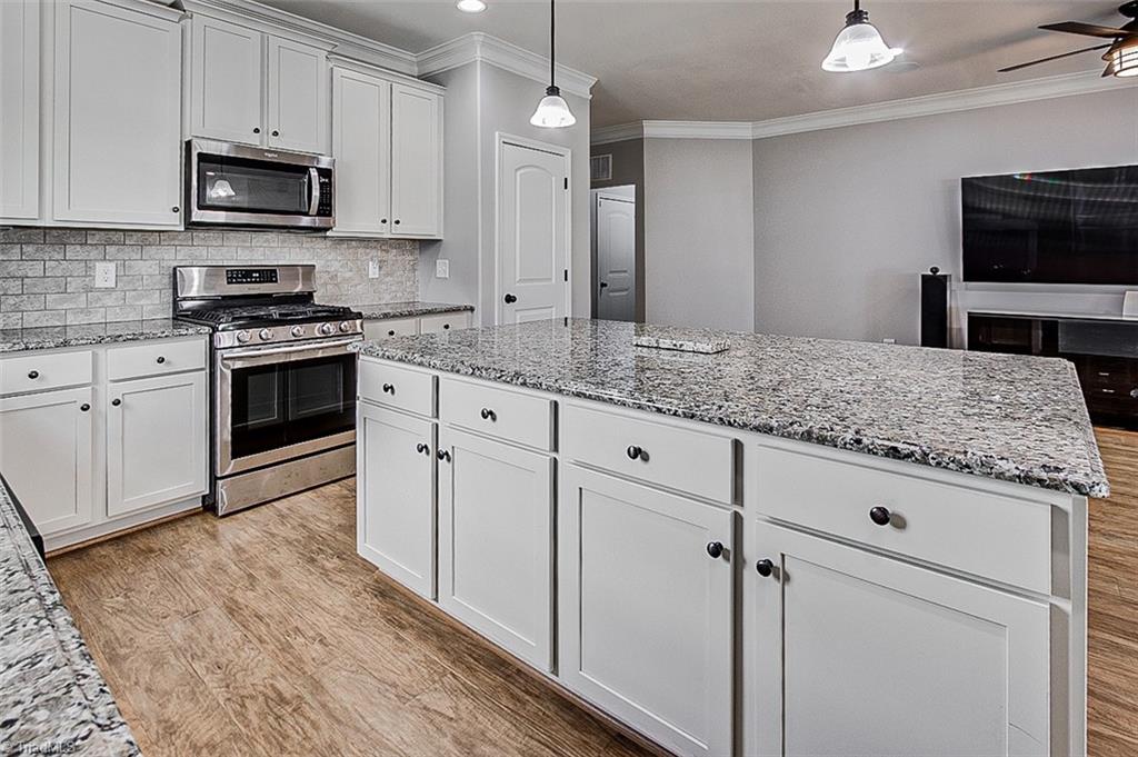 104 Radiant Path Trinity, NC 27370 - Photo 10 of 38