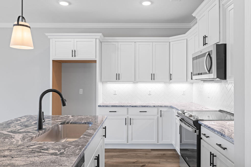 474 Double Play Drive, Unit 108 Chattanooga, TN 37421 - Photo 6 of 33 Kitchen Views