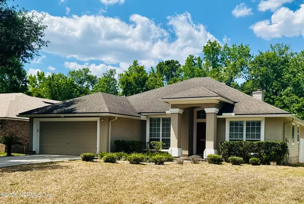 $385,000 | 656 Chestwood Chase Drive, Orange Park, FL 32065