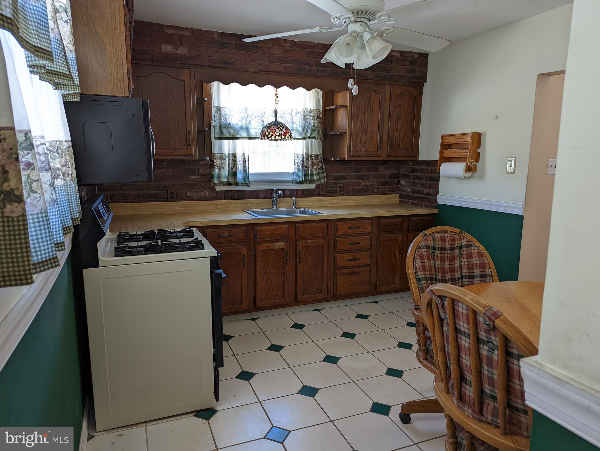52 Jackson Road Berlin, NJ 08009 - Photo 9 of 19 Gallery Image 9