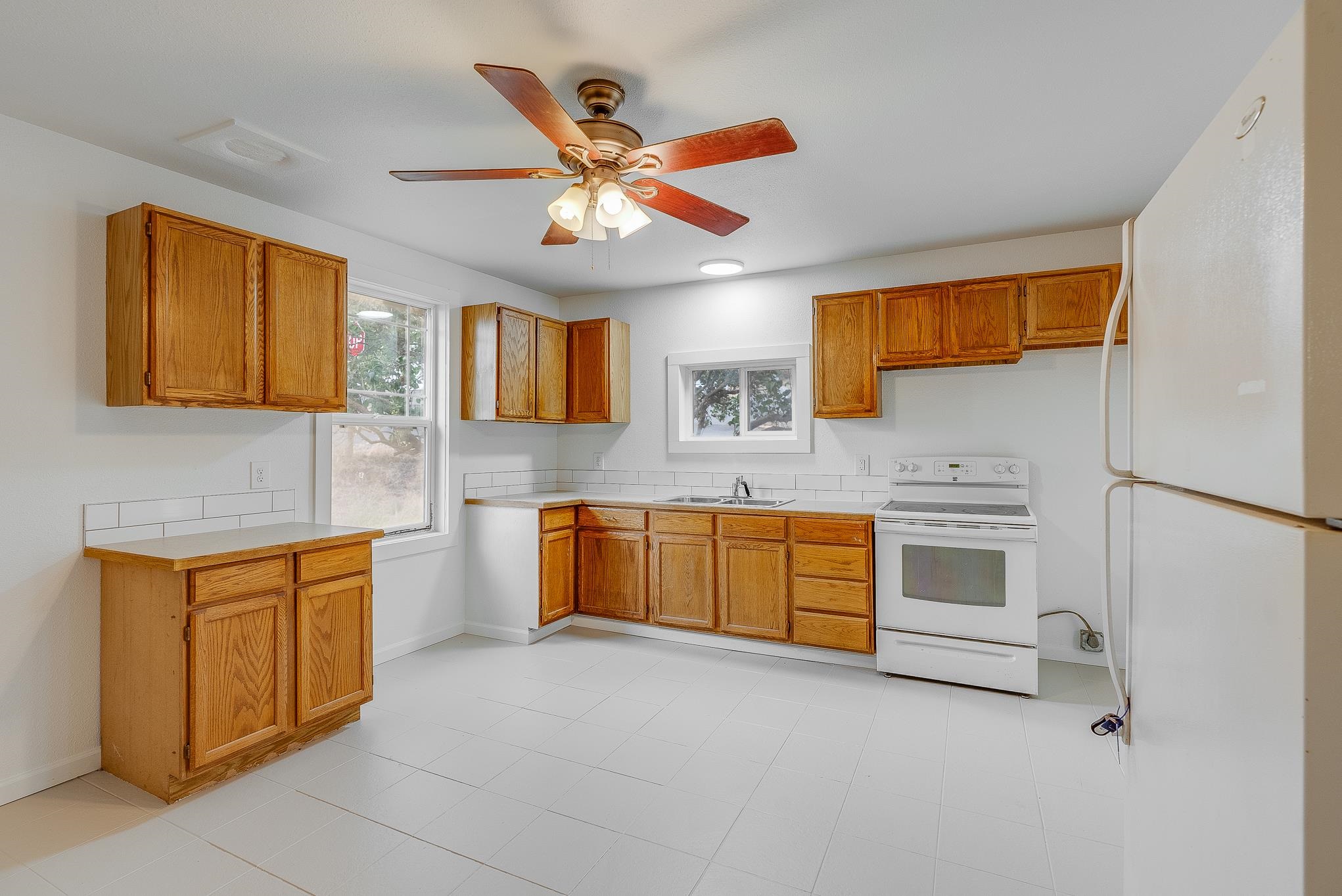 228 Poplar Street Tekoa, WA 99033 - Photo 17 of 27