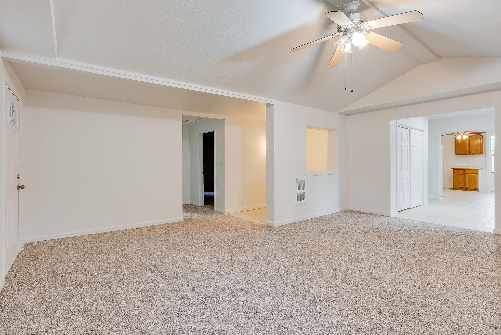 228 Poplar Street Tekoa, WA 99033 - Photo 6 of 27