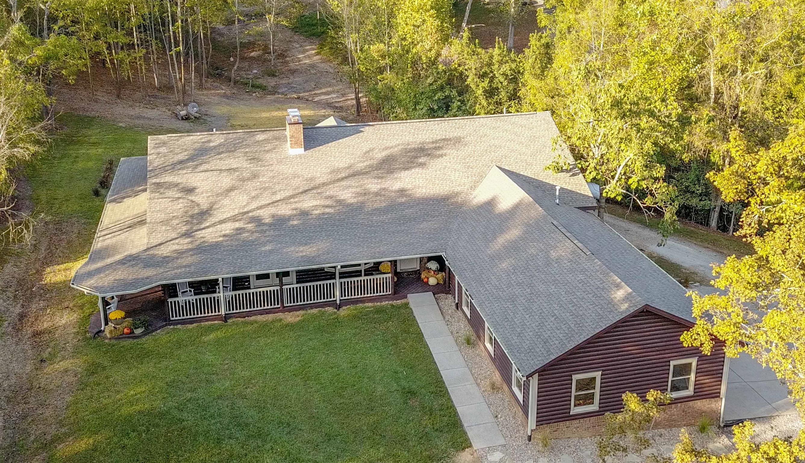 1615 Shell Road Goodlettsville, TN 37072 - Photo 3 of 30 a view of a backyard with chairs