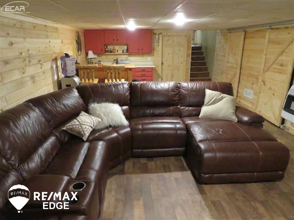 11380 West Frances Road Flushing, MI 48433 - Photo 18 of 47 21402965-17.JPG
