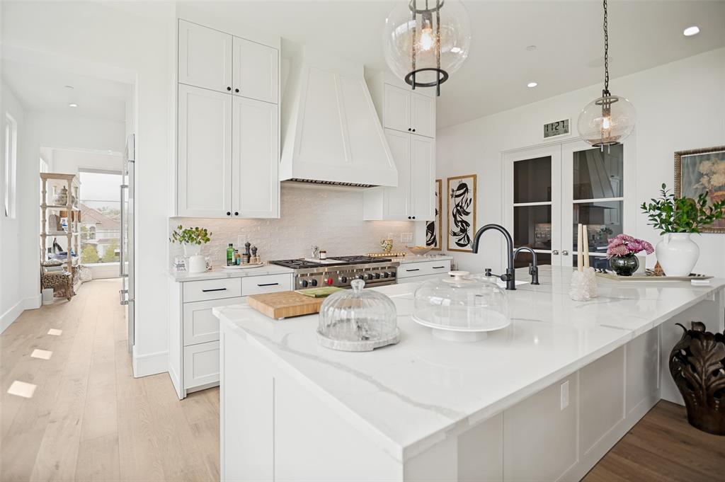 320 North O Connor Ridge Boulevard, Unit 21 Irving, TX 75038 - Photo 11 of 35