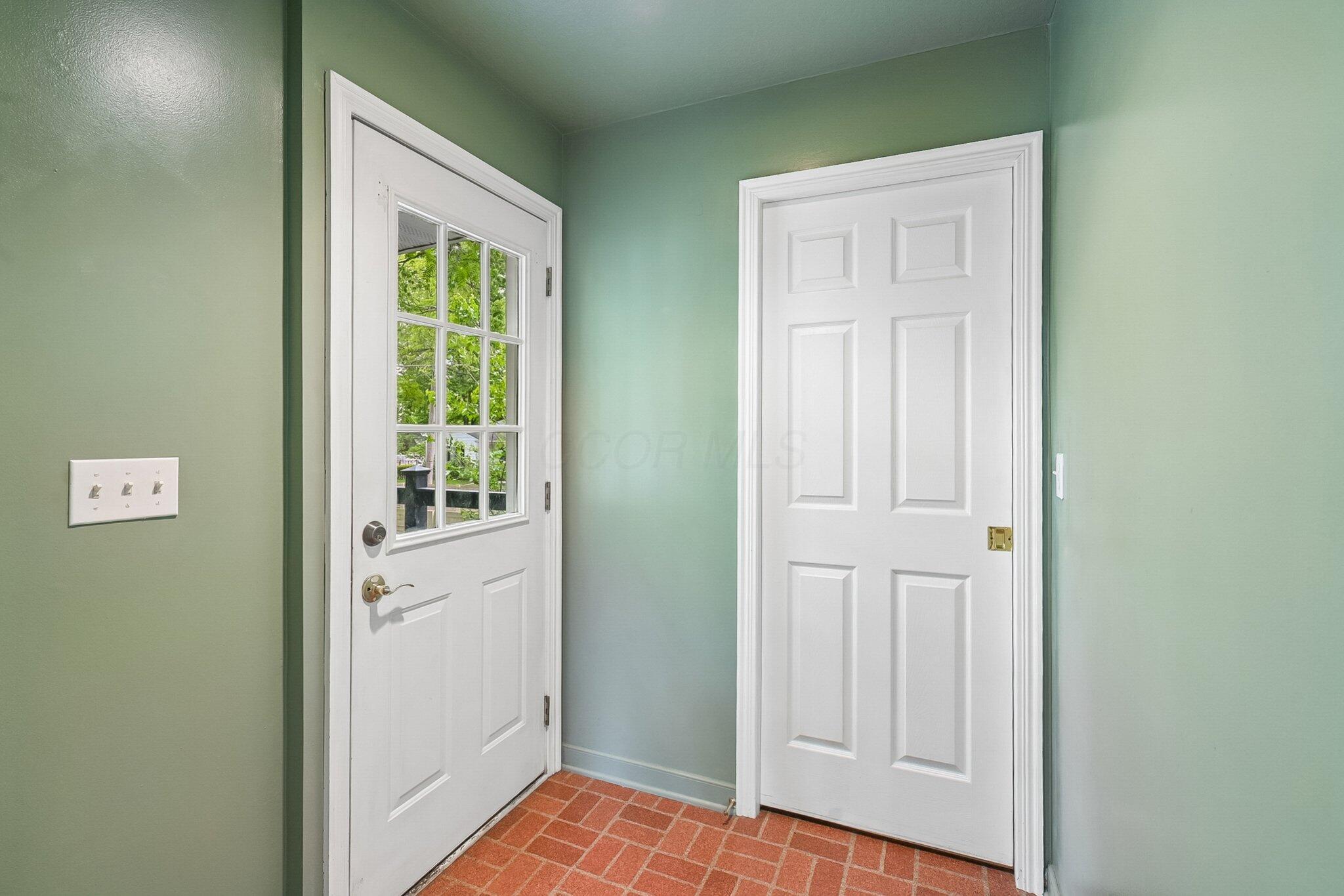 175 West Weisheimer Road Columbus, OH 43214 - Photo 42 of 59