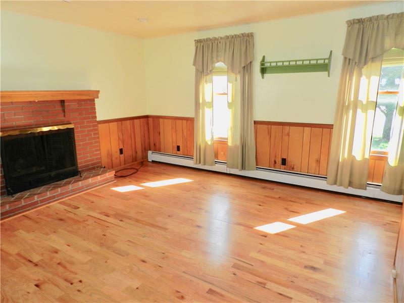 1437 Old Butler Road New Castle, PA 16101 - Photo 9 of 25