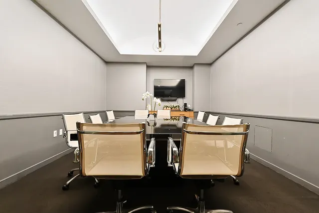 $2,295,000 | 325 5th Avenue, Unit 34D | Midtown South