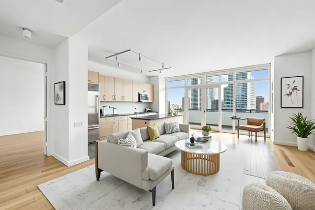 $2,295,000 | 325 5th Avenue, Unit 34D | Midtown South