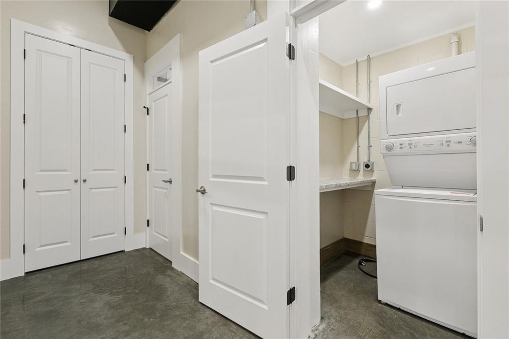 137 Carondelet Street, Unit 101 New Orleans, LA 70130 - Photo 11 of 12