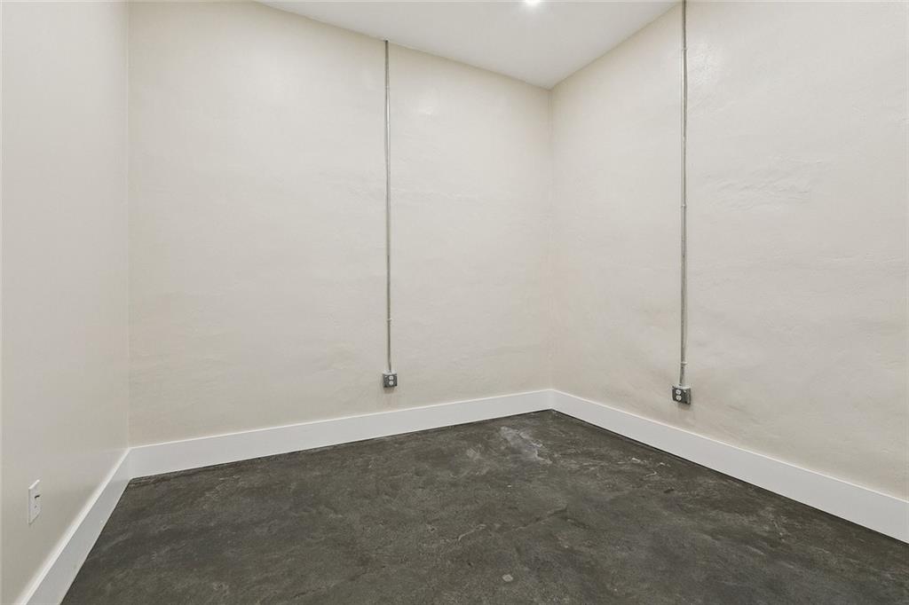 137 Carondelet Street, Unit 101 New Orleans, LA 70130 - Photo 10 of 12