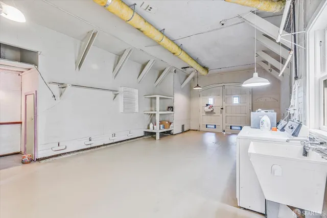 $995,000 | 1411 Oakdale Avenue, San Francisco, CA 94124