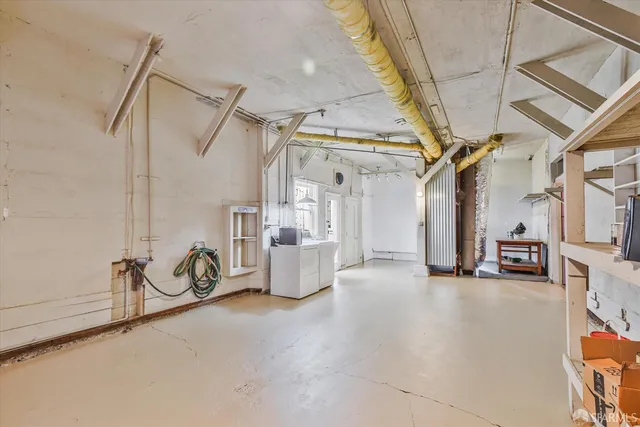 $995,000 | 1411 Oakdale Avenue, San Francisco, CA 94124