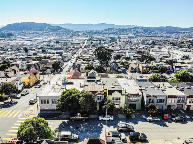 $995,000 | 1411 Oakdale Avenue, San Francisco, CA 94124